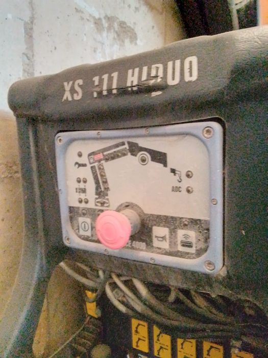 Grua Hiab xs 111 radio comando