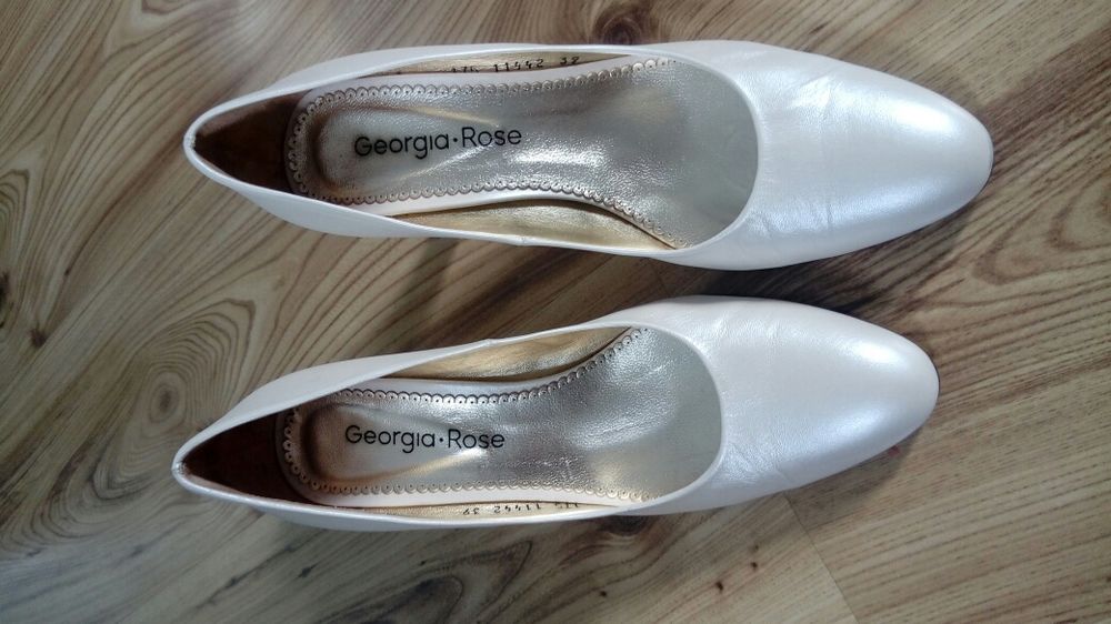 39 perlowe ecru Georgia Rose