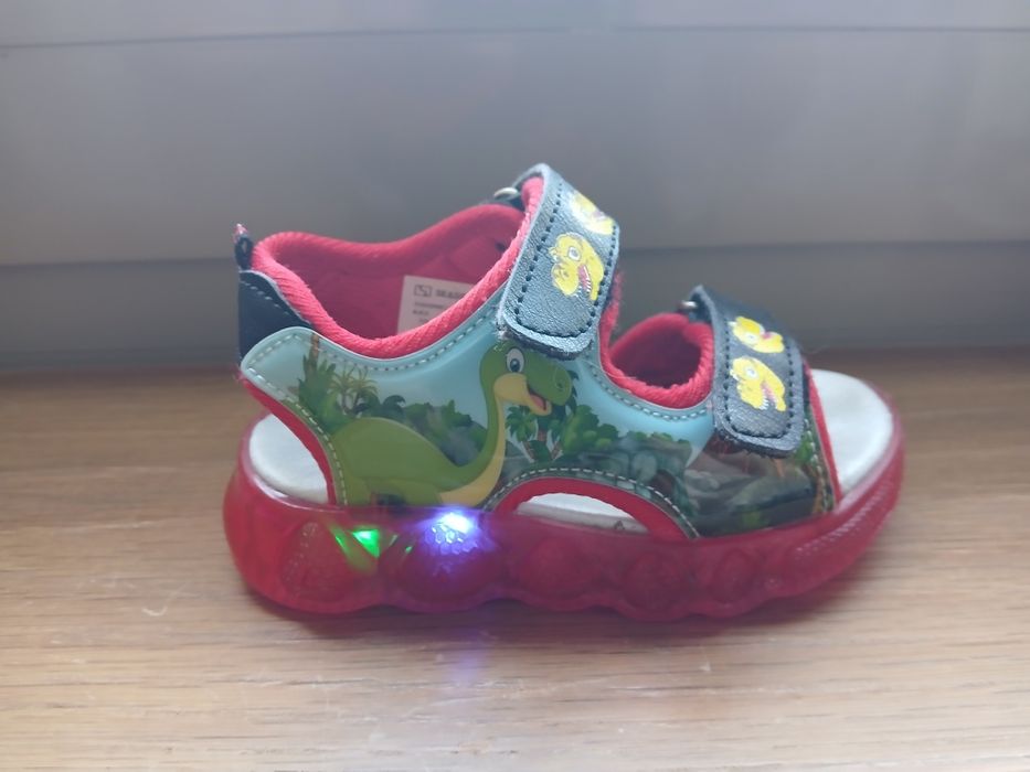 Vendo Sandálias Menino