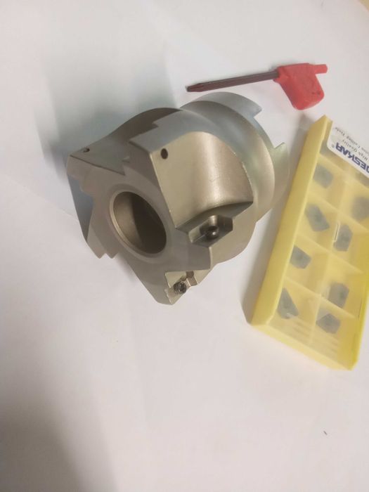 Vendo fresa de pastilhas Nova de 50mm + 10 pastilhas APMT1604