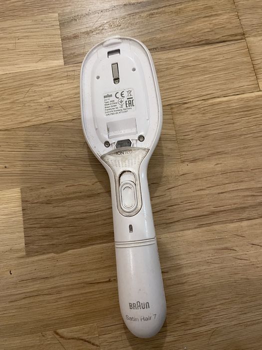 Braun szczotka elektryczna z jonizacją 3558