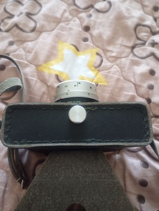 Продам плівкові фотоапарати ЛОМО та Силует Електро