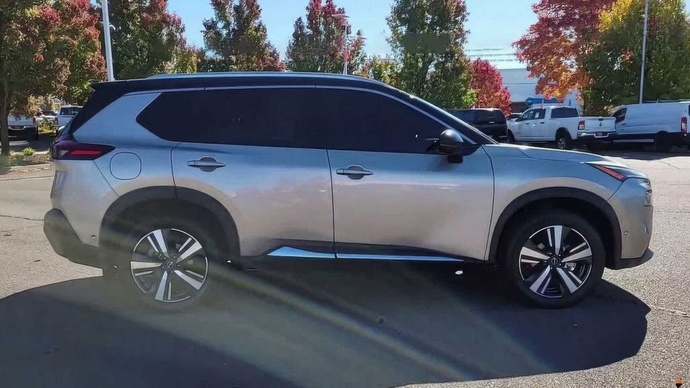 Nissan Rogue SL      2022