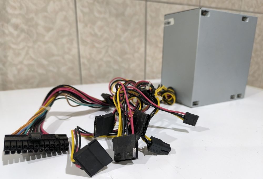 Fontes de Alimentação (de 300 até 500 Watt) para Computadores de Secre