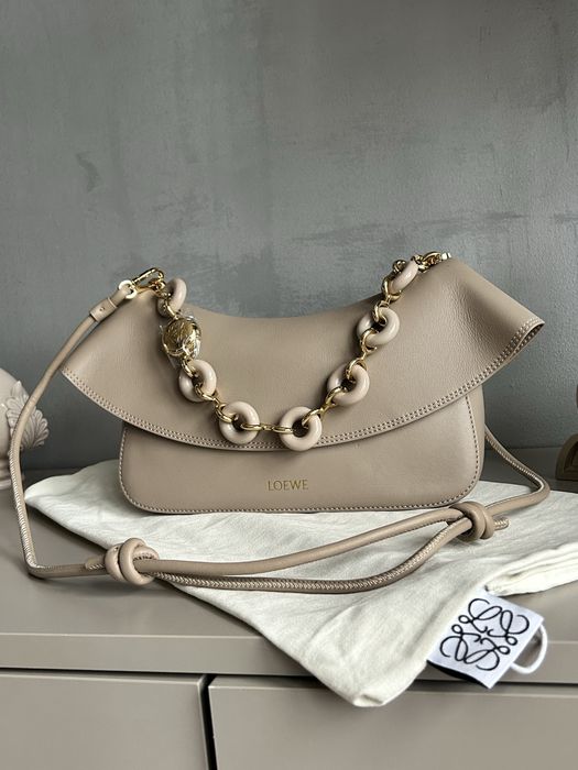Piekna torebka Loewe medium Ola bag