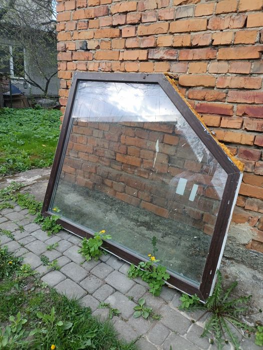 Продаєм вікно металопластикове