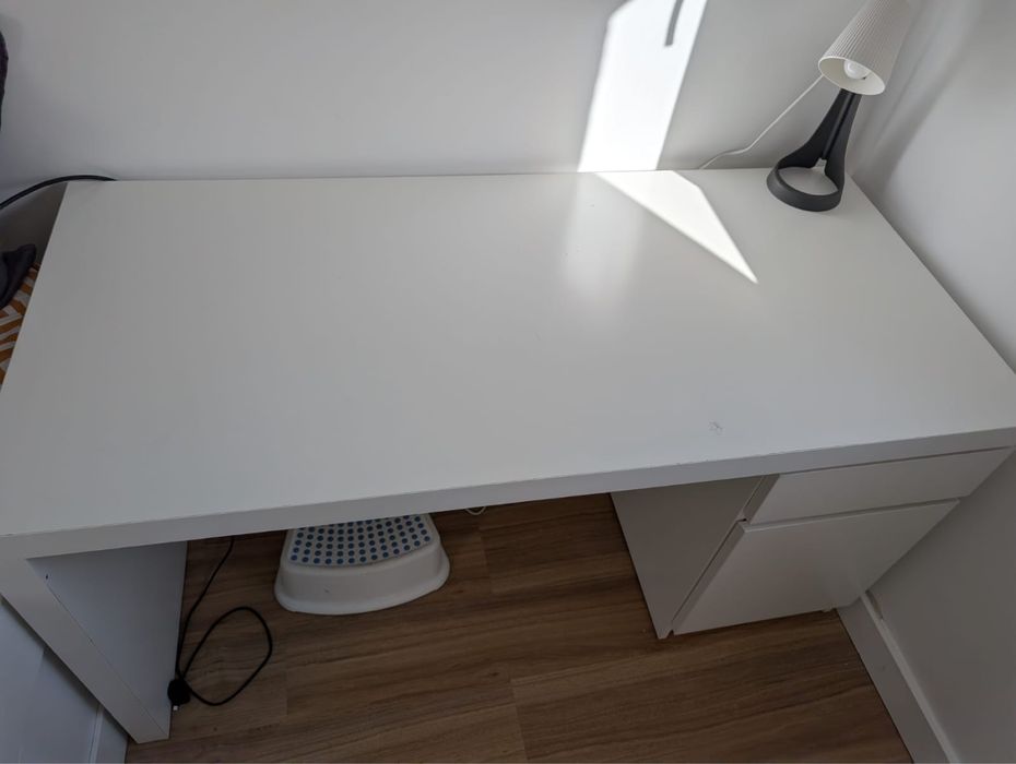 Secretária MALM da IKEA branca