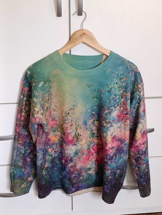 Sweter w kwiaty rozm M