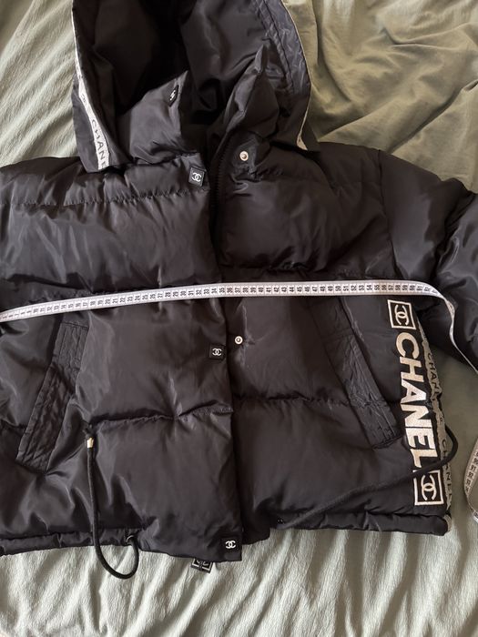 Пуховік CHANEL чорний