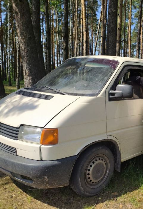 Машина Volkswagen T4 автомобіль на 9 місць, великий