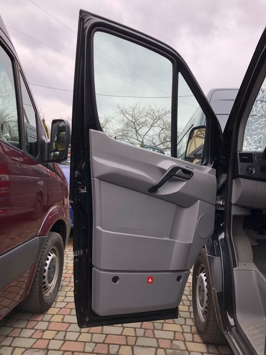 Двері передні Sprinter 906 Спрінтер