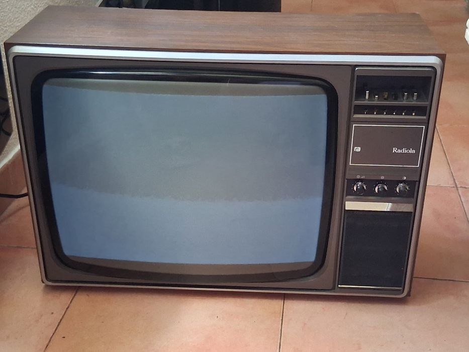 Tv vintage  Radiola