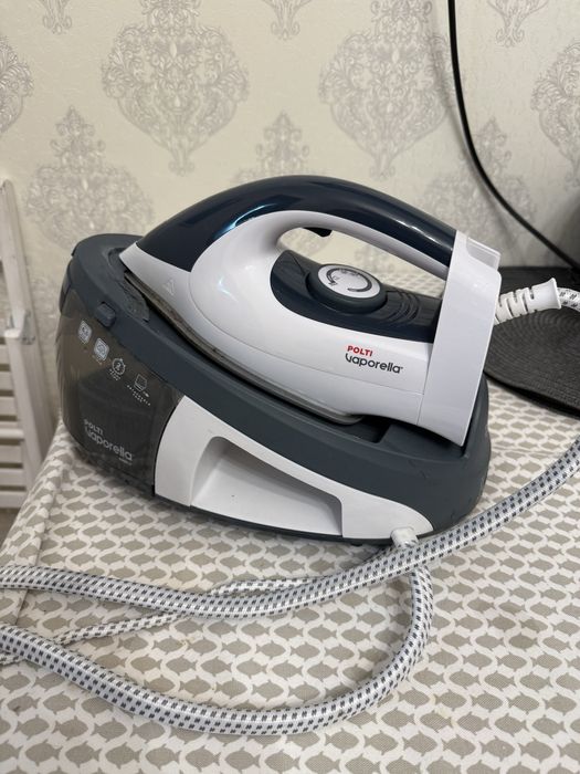 Праска з парогенератором Polti