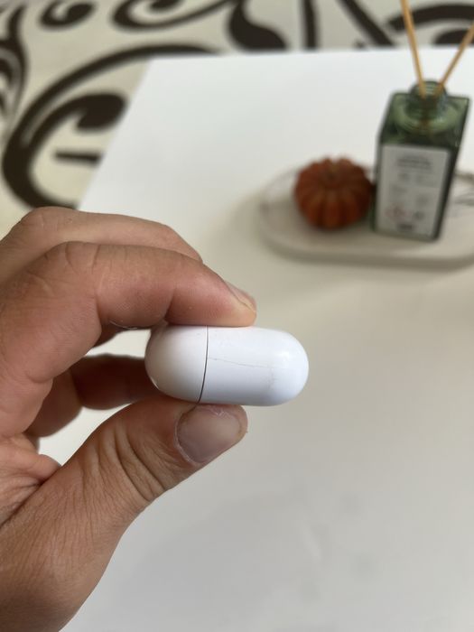 Airpods pro 2.