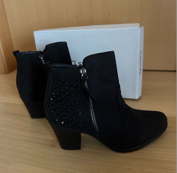 Botas Pretas Confortáveis NOVAS Nº 39