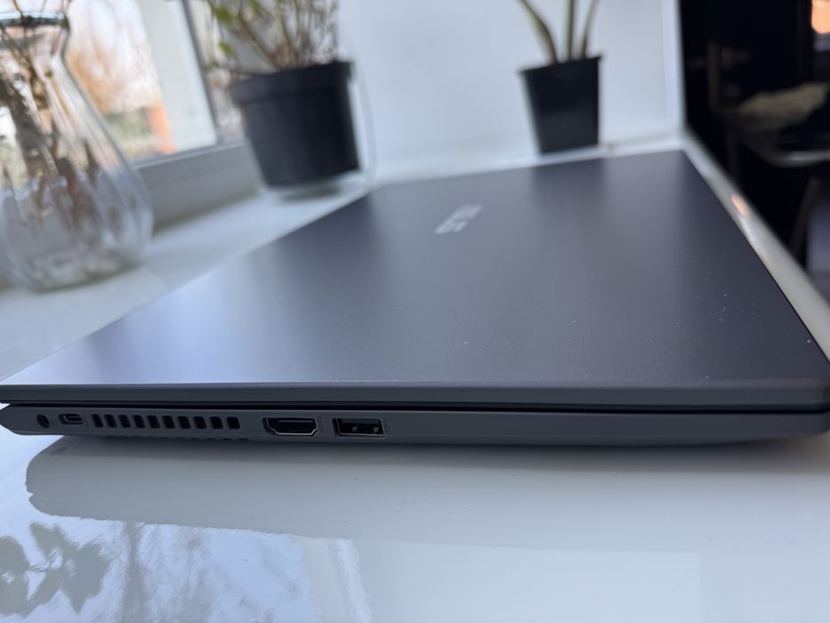 ASUS VivoBook 15 i7 / 16 GB Ram / SSD - 256