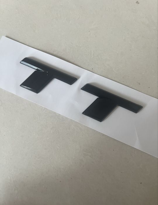 Emblematy Audi Czarny Połysk Znaczki A1 A3 A4 A5 A6 A7 Q3 Q5 Q7 S Line