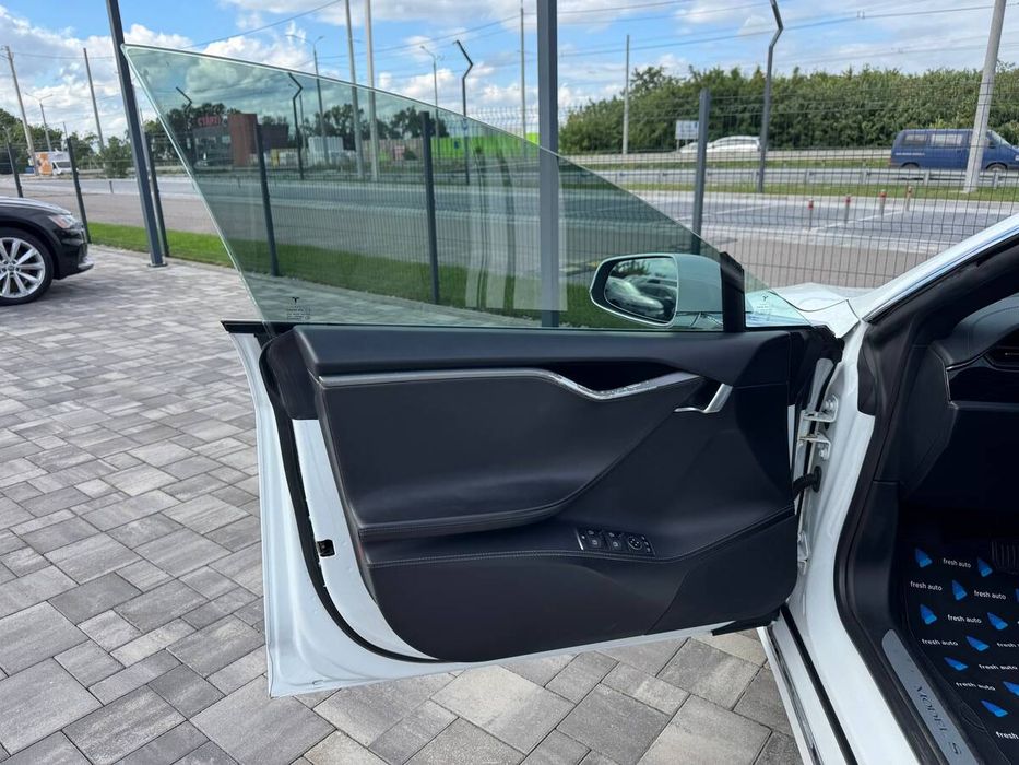 Tesla Model S 2018 freshauto