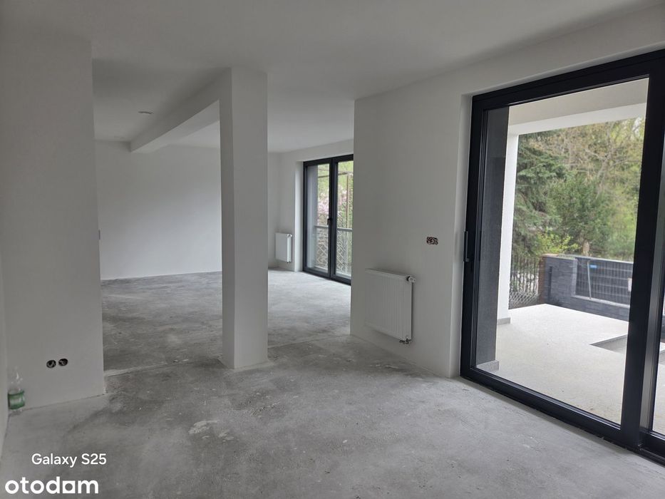 Segment Premium  282 m  z  tarasem  i ogrodem