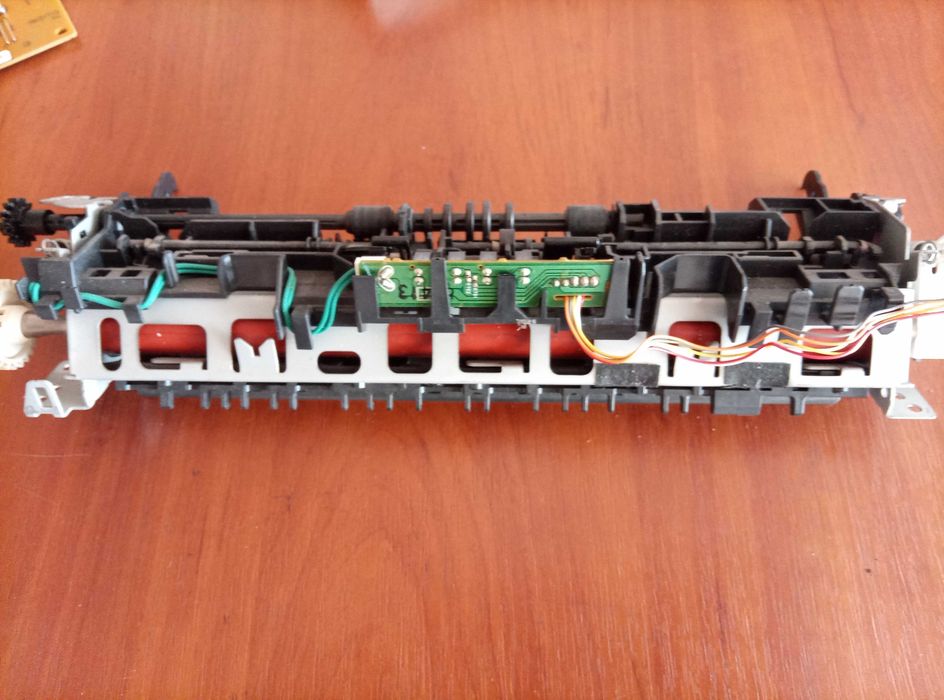 Принтер HP P1005 разборка