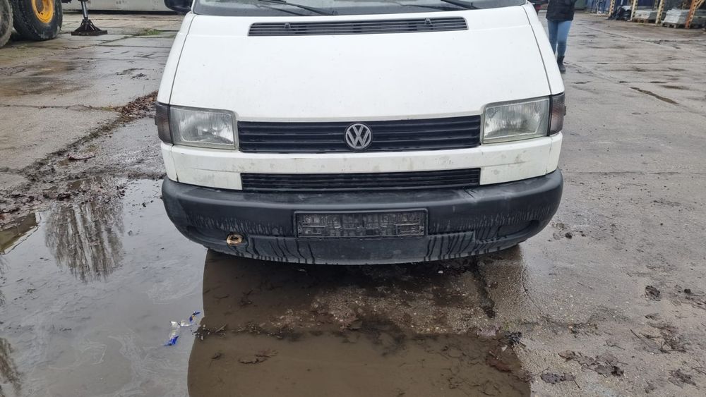 VW transporter T4 long 2.5 TDI  na części .