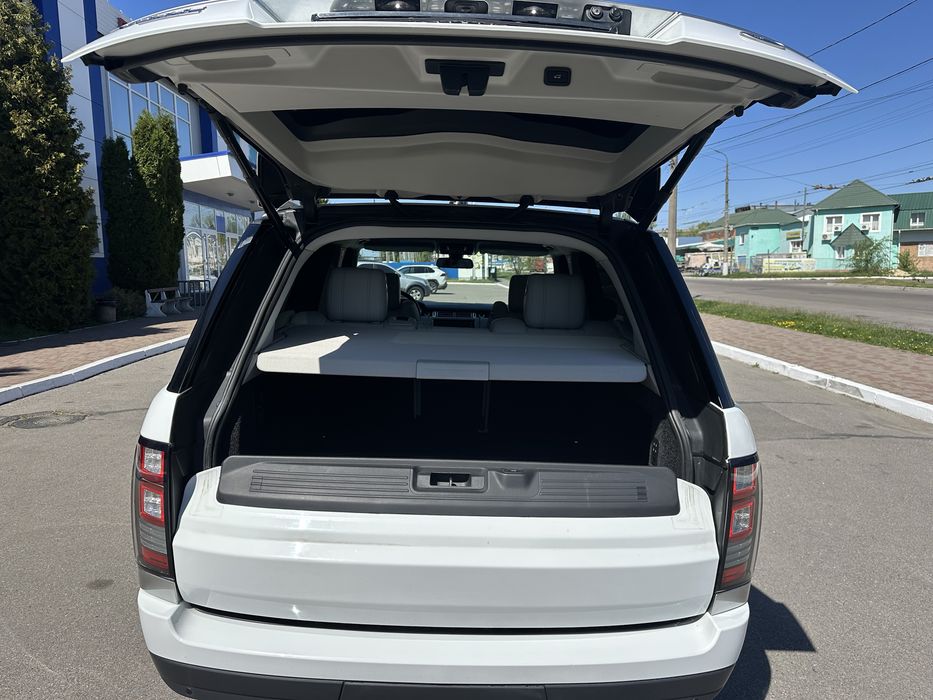 Продам ИДЕАЛЬНЫЙ RANGE ROVER 4.4 TDi официал