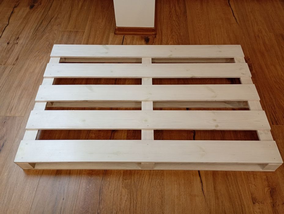 Paleta sosnowa biała