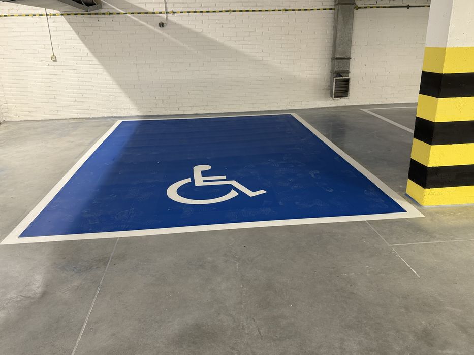 Malowanie Pasów Linii Oznakowania Poziome Parkingi Hale Magazyny