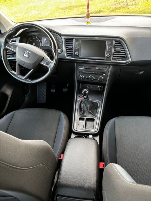 Mobilny Detailing – Pranie Tapicerki i Czyszczenie Wnętrza Auta