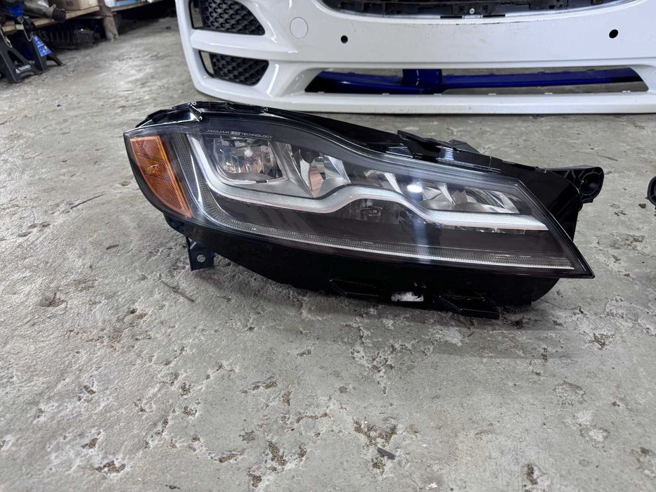Фары передние Full LED Jaguar XF F-pace