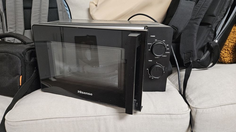 Microondas Hisense 700W