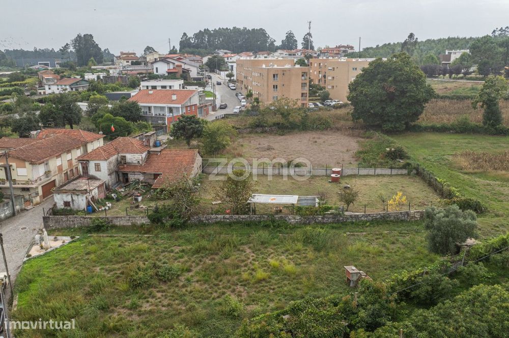 Moradia Independente com projeto aprovado para Venda em Coronado