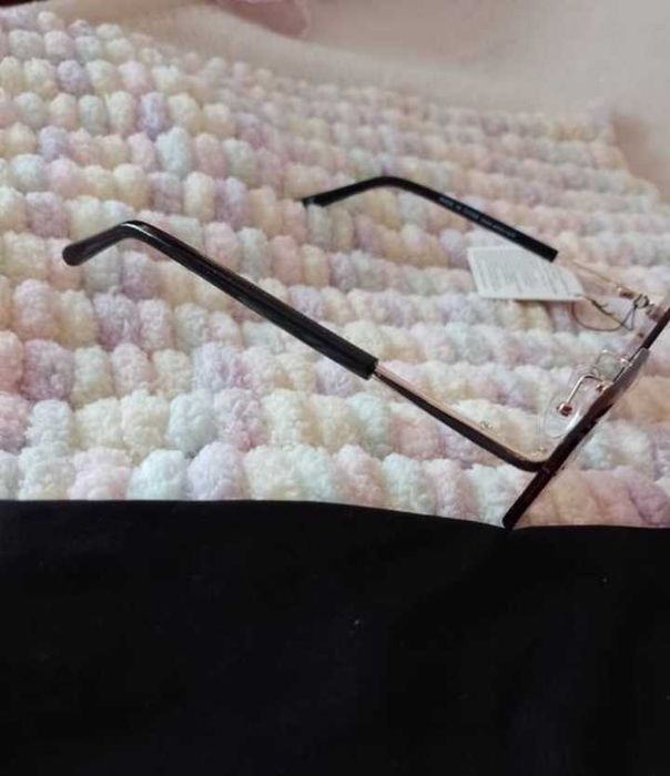 ASOS) Ekskluzywne okulary przeciwsłoneczne w etui) NOWE