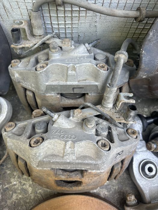 Поворотний кулак цапфа ауді audi a6 c6