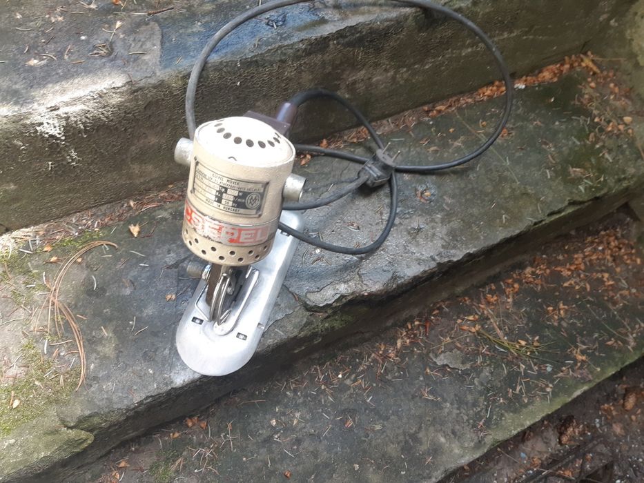 Maszyna do wykrywania materiału