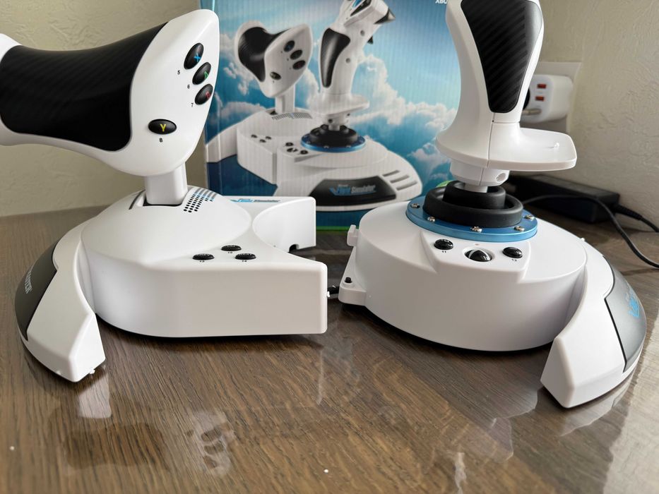 Джойстик Thrustmaster Hotas One