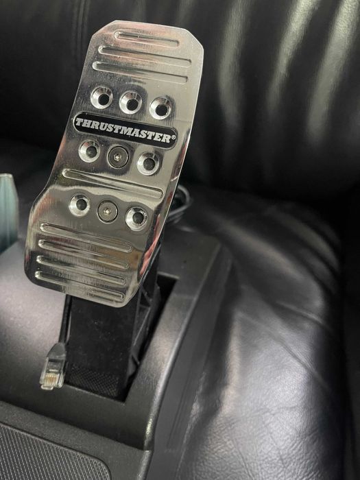 Pedais Thrustmaster T3PA PC/PS/XBOX novos