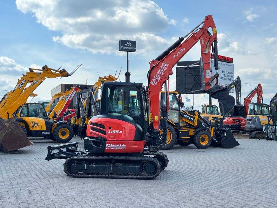 Міні-екскаватор Kubota U55-4