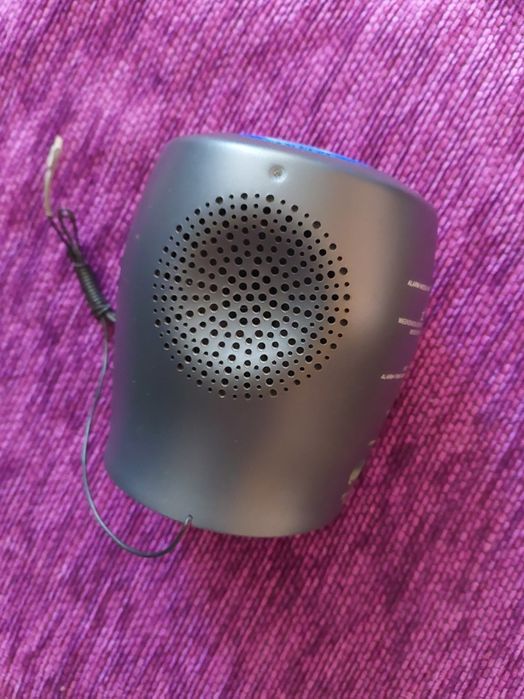 Часы радио будильник PHILIPS работает на 4 батарейках