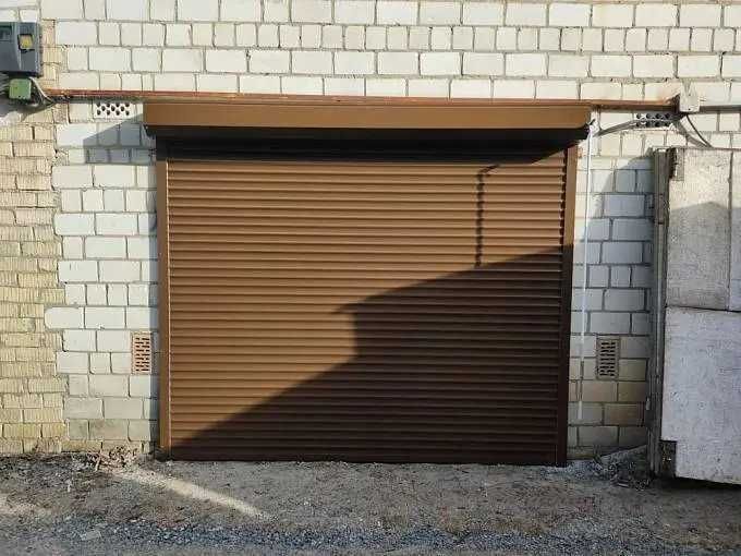 Ворота ролетні автоматичні в гараж