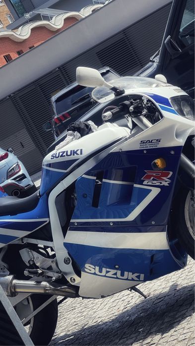 Suzuki GSXR 1100 de 92