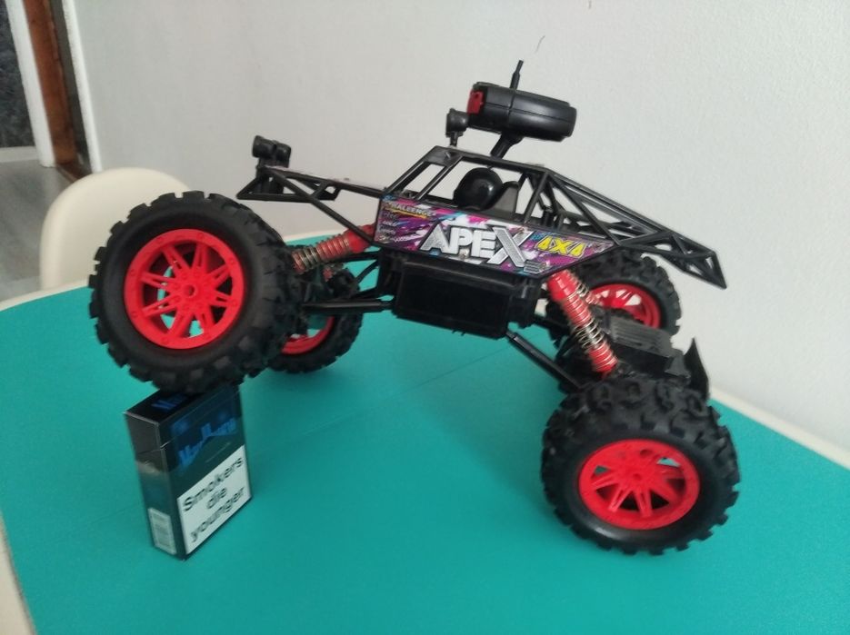 Машинка із камерою.