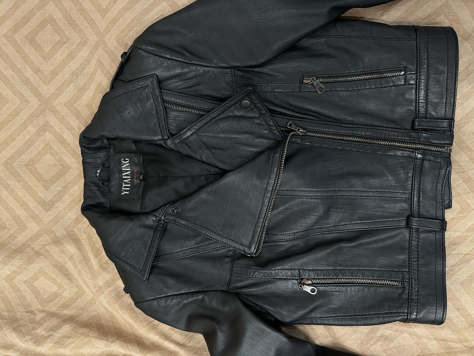 Шкіряна  жіноча косуха  (Б/у)