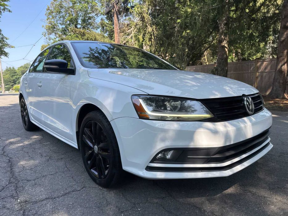 Volkswagen Jetta      2018