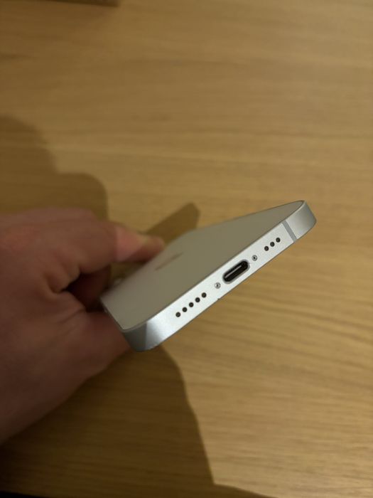 Apple Iphone 16e 128GB Biały