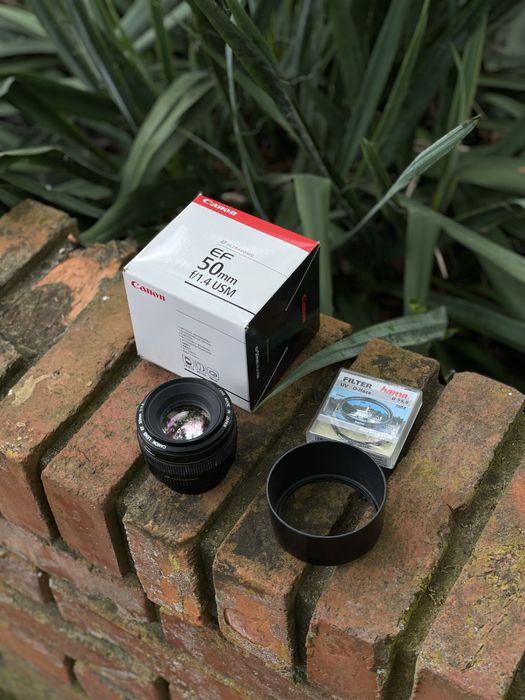 Canon 50mm 1.4 plus oslona i filtr