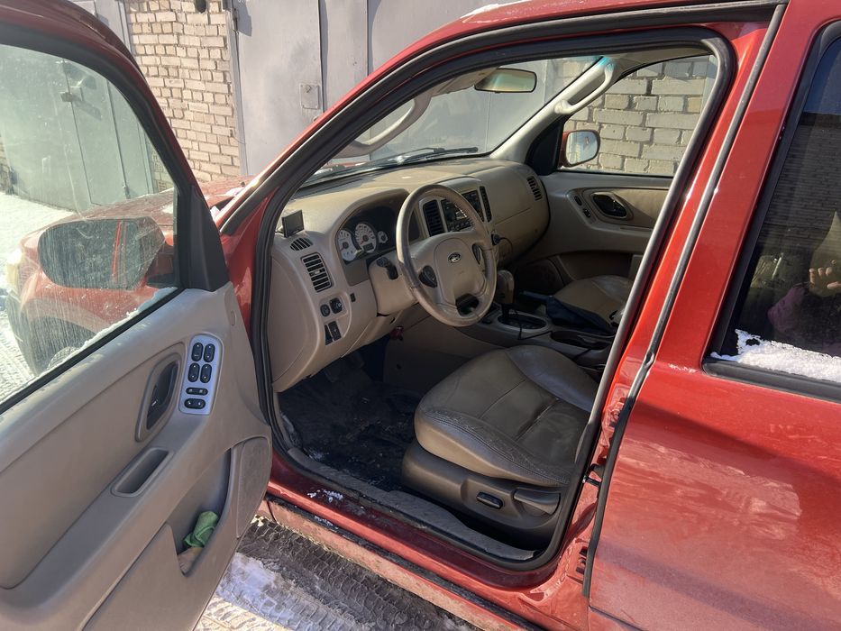 Ford escape 3.0at 2006