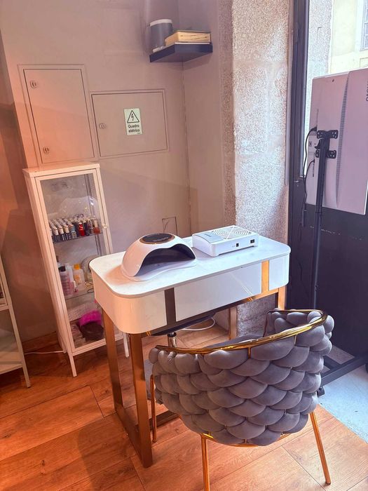 Aluga-se Cadeira de Manicure | Centro do Porto