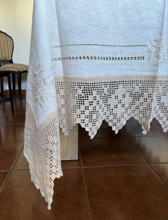 Toalha de mesa em croché