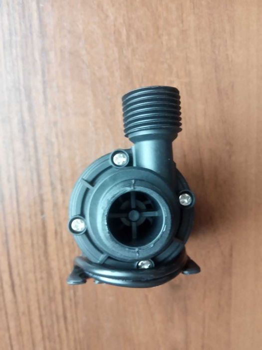 Водяной безщеточный насос  12В Водяний безщітковий насос